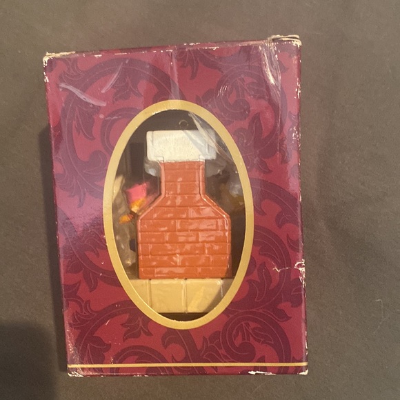 Vintage Mistletoe Magic Collection Christmas Ornament-Elves in North Pole Bakery - Picture 4 of 7